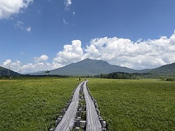 昼は暑い尾瀬